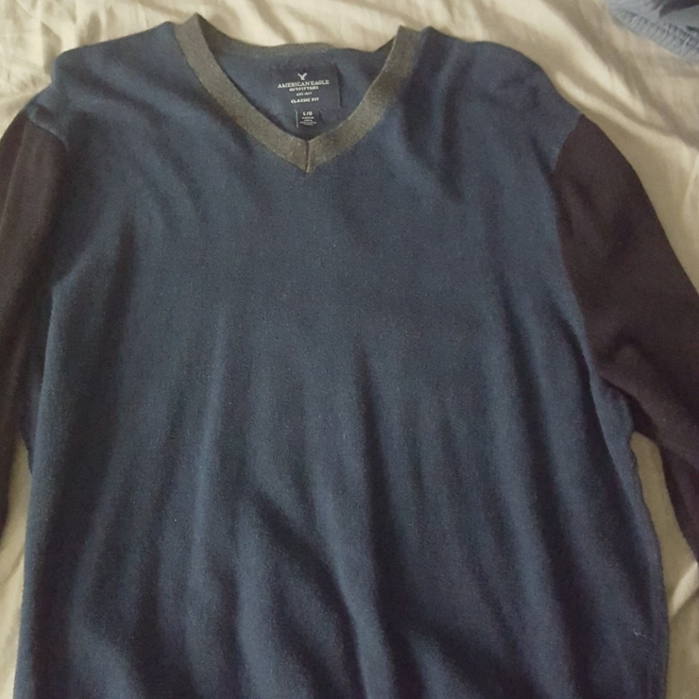American Eagle Sweater
